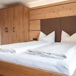 Strolz Апартаменты *