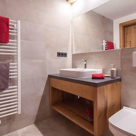 Strolz Appartement *